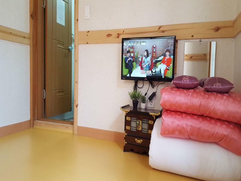 Beautiful House Hotel Jeonju Buitenkant foto